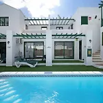 2 Palmeras Iii Lanzarote Apartmán *