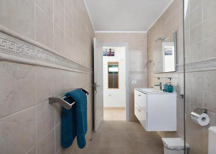 2 Palmeras Iii Lanzarote 卡门港